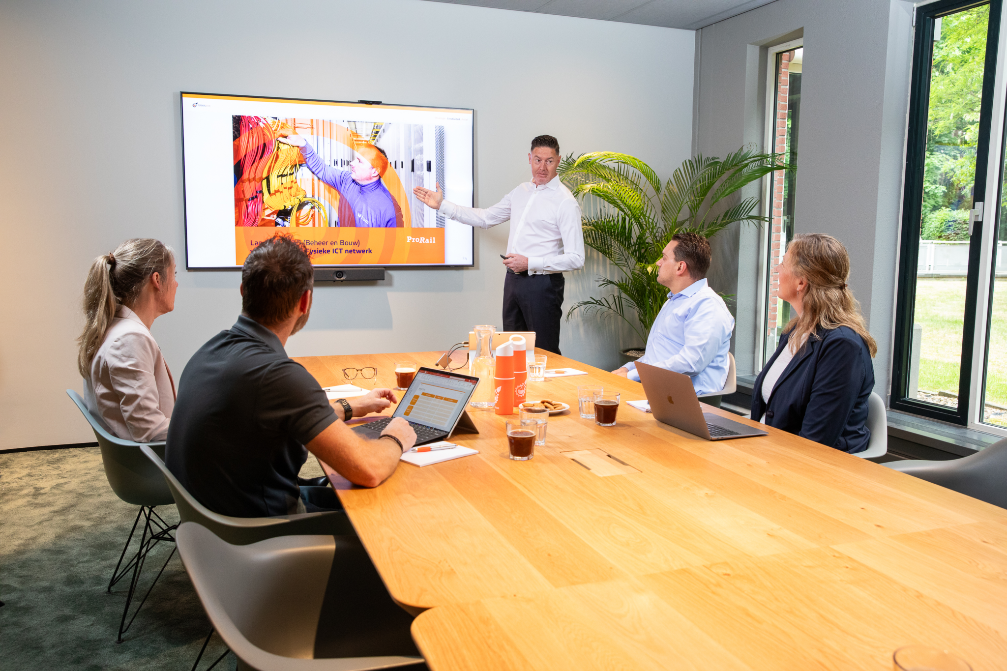 aanbestedingsplan voor mkb en grote bedrijven aanbestedingsplan voor mkb en grote bedrijven